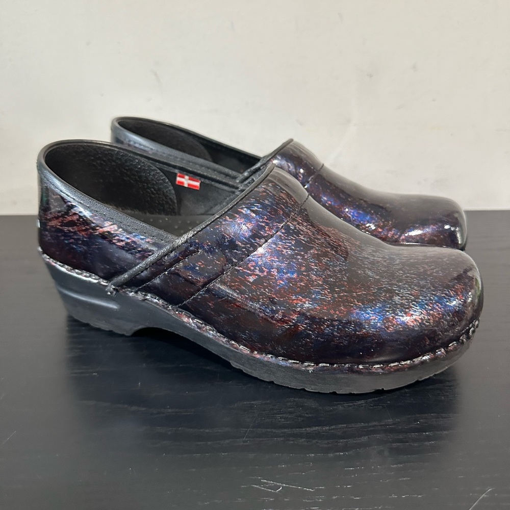 Sanita Women’s Size 9 US 40 EU Red Blue Black Patent Leather Professional Clogs